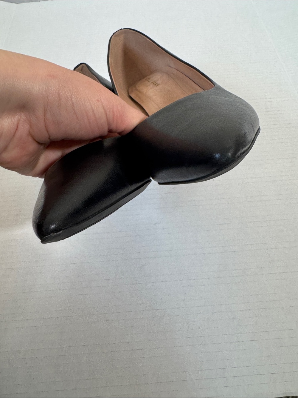 Cole Haan Black Leather Kitten Heels Pumps Womens 9 Career Classic Damaged - Picture 4 of 10